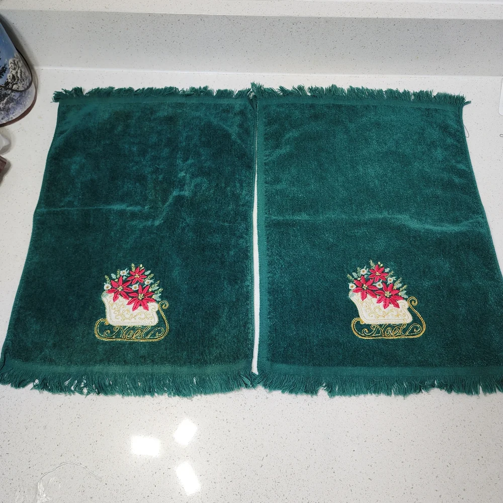 Vintage Green Holiday Hand Towels with Embroidered Sleigh Set Of 2
